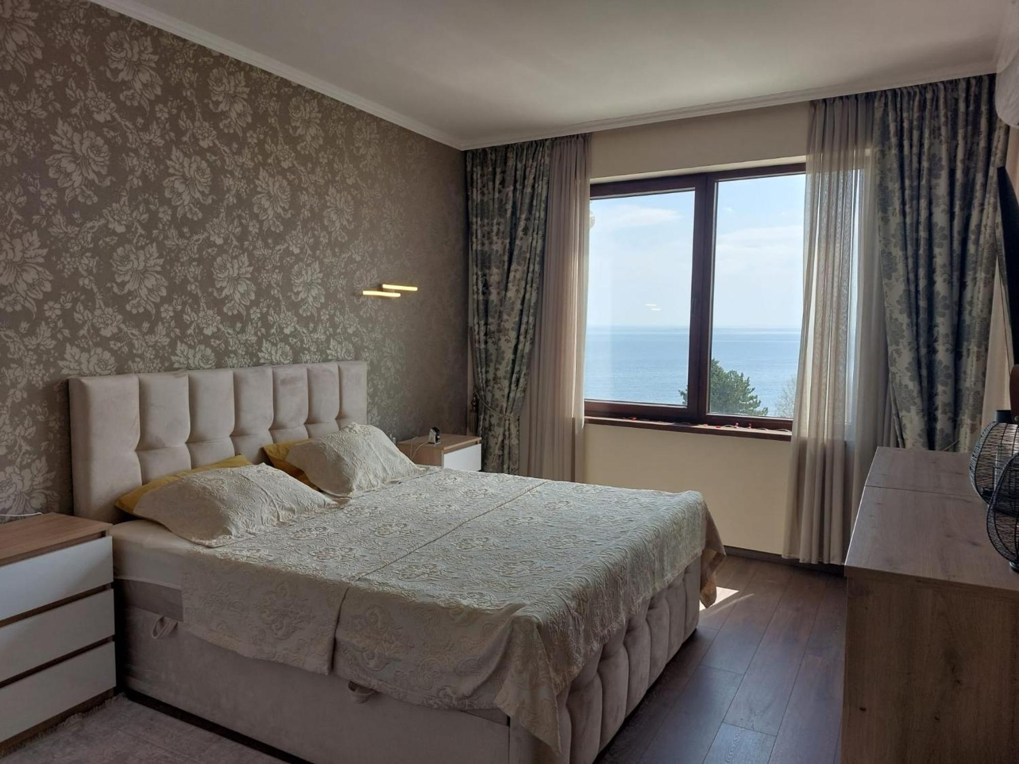 Luxury Penthouse Apartments At Valencia Gardens Burgas Zewnętrze zdjęcie